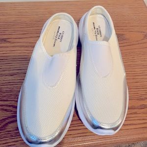 Cushion walk shoes from Avon